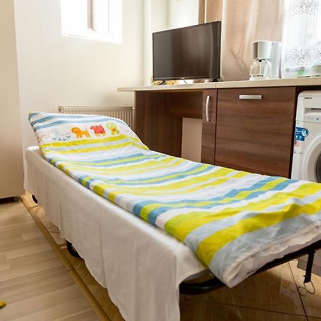 Garsoniere Dinu Leilighet Bucureşti Eksteriør bilde
