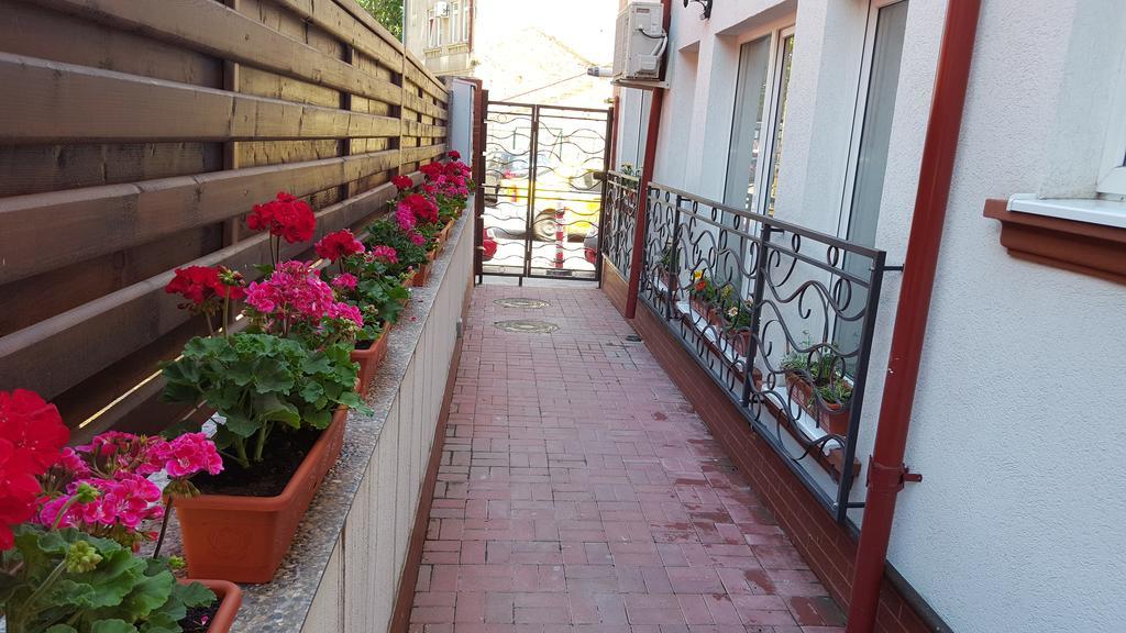 Garsoniere Dinu Leilighet Bucureşti Eksteriør bilde