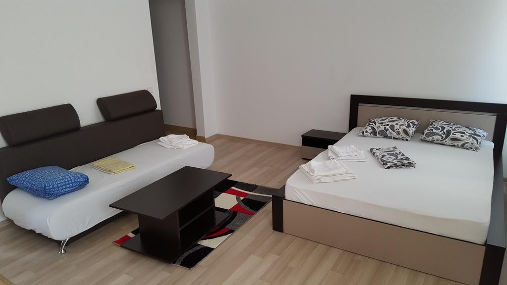 Garsoniere Dinu Leilighet Bucureşti Eksteriør bilde