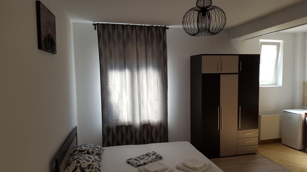 Garsoniere Dinu Leilighet Bucureşti Eksteriør bilde